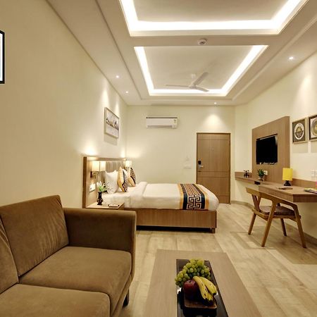 Hotel City Lite Near Igi Airport Нью-Делі Екстер'єр фото